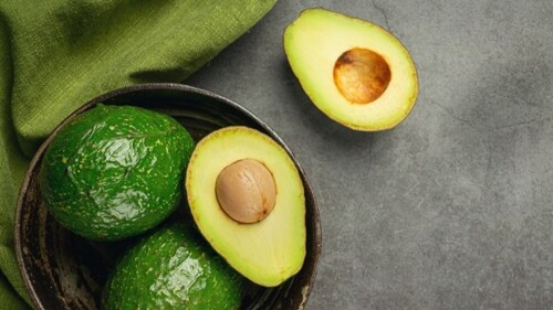 El riego y la nutrición marcan el desarrollo del fruto del aguacate en verano.jpg
